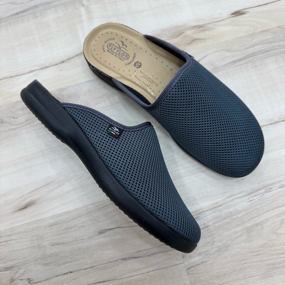 Fly Flot Slip On Clogs miles comfortable great condition Sz European 45 - Picture 1 of 5